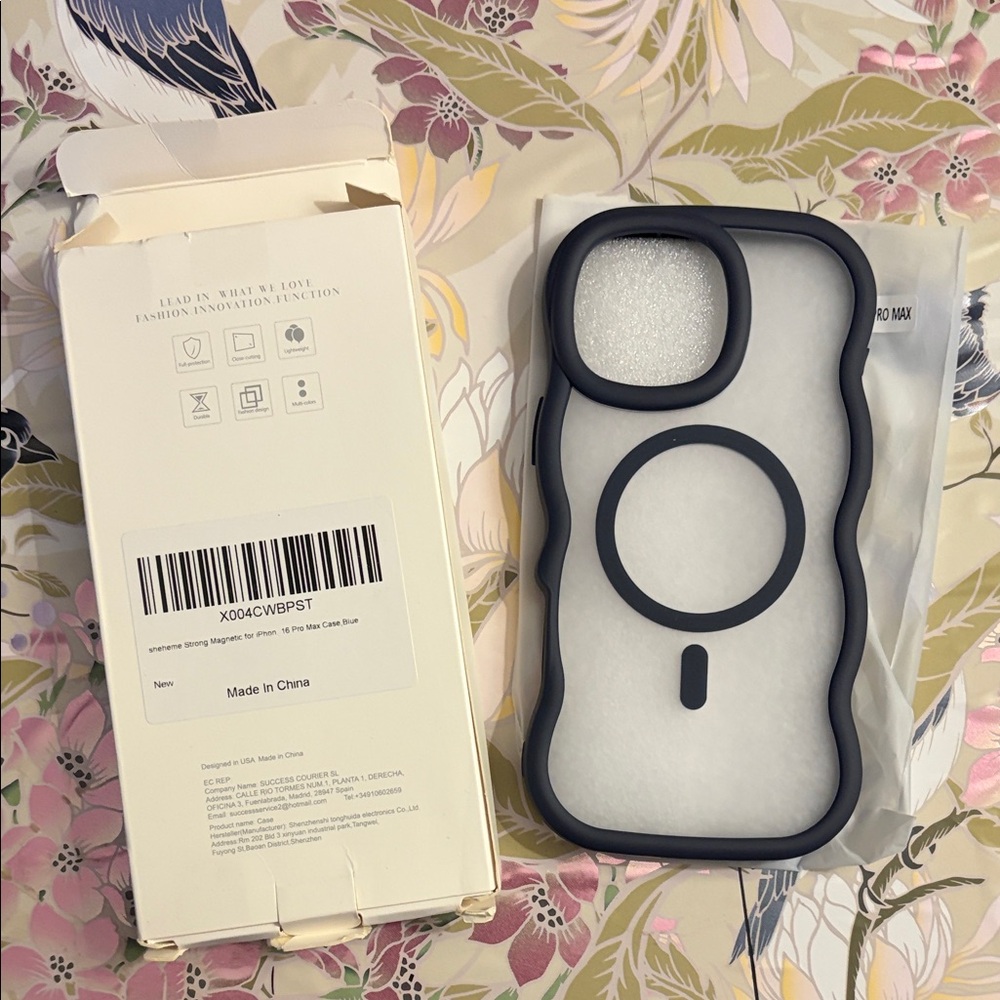 iPhone 16 Pro Max MagSafe Case | NWT